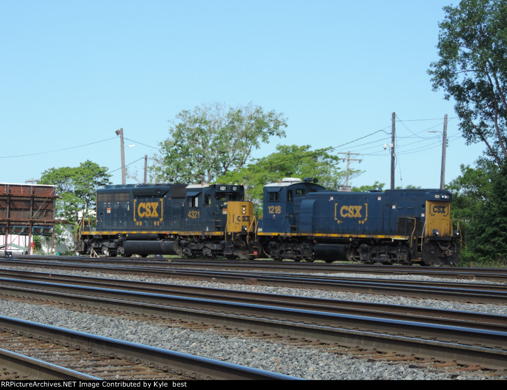 CSX 1218 on L032